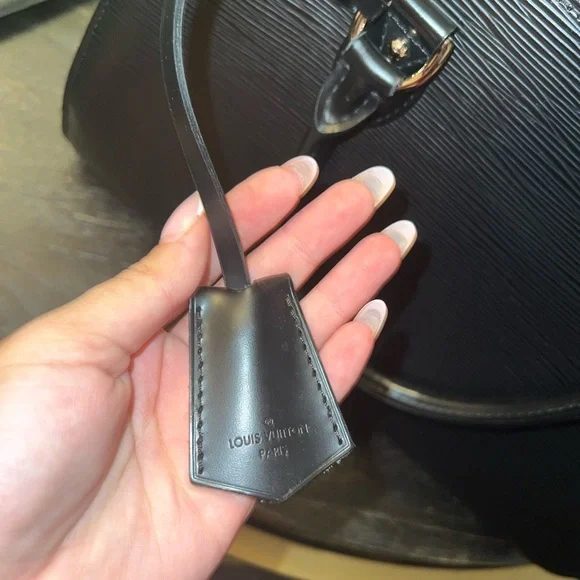 louis vuitton black leather handbag with wallet - Picture 4 of 9